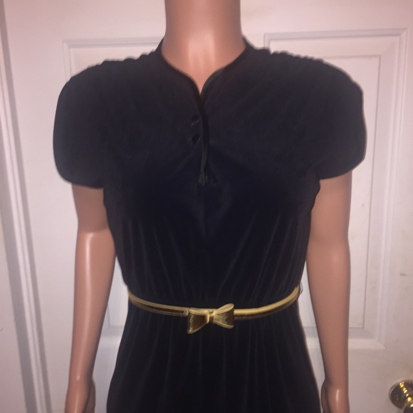 ❌SOLD❌ Rare Vintage Leslie Fay Black Velvet Dress - Picture 2 of 8